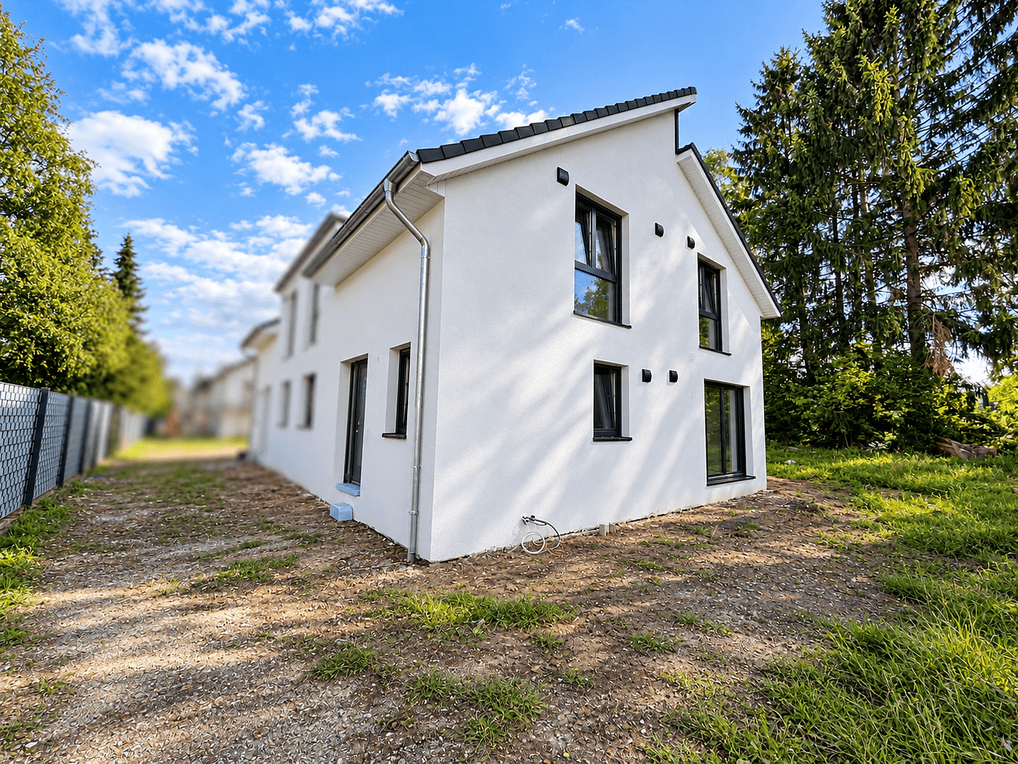 Prodej domu 120 m², pozemek 750 m², Delmenhorst, Dolní Sasko Prodej domu 120 m², pozemek 750 m², Delmenhorst, Dolní Sasko