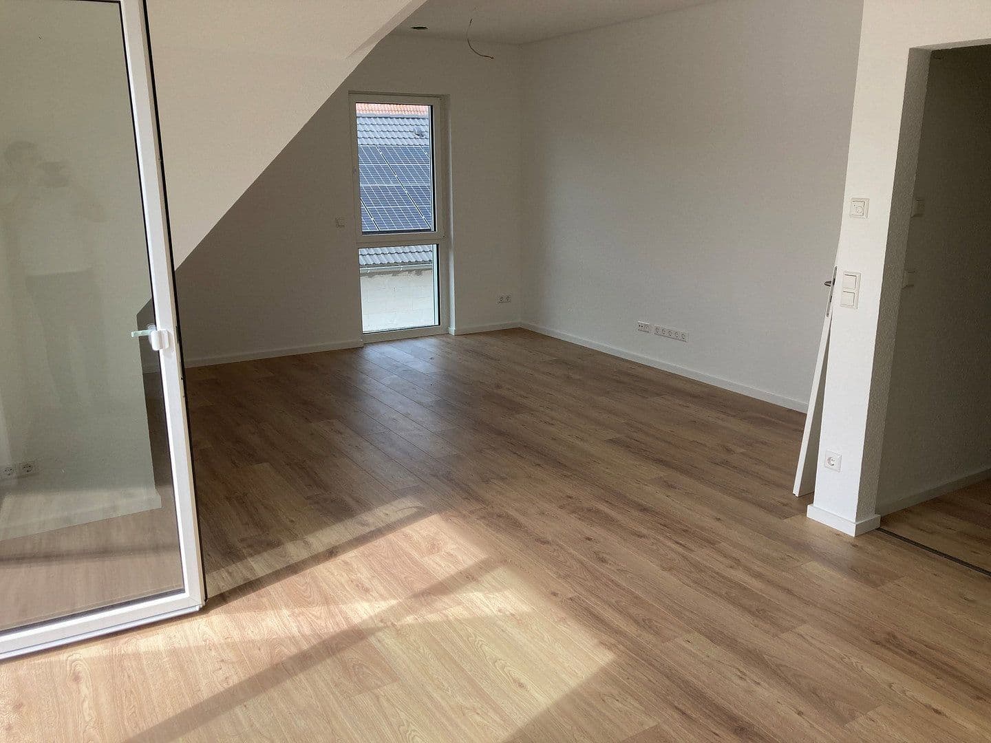 Pronájem bytu 3+1 85 m², Wiesenbach, Bádensko-Württembersko Pronájem bytu 3+1 85 m², Wiesenbach, Bádensko-Württembersko