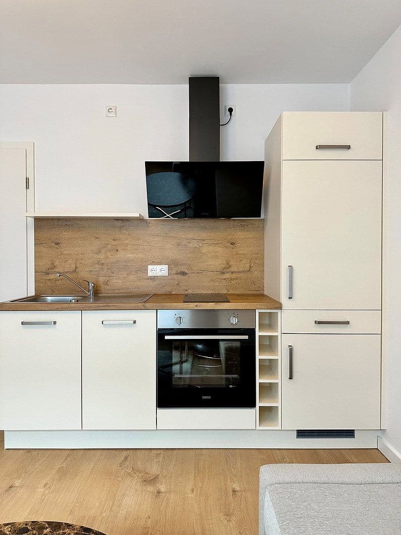 Pronájem bytu 1+1 28 m², Streitfeldstr., (Berg-am-Laim), München, Bavorsko Pronájem bytu 1+1 28 m², Streitfeldstr., (Berg-am-Laim), München, Bavorsko