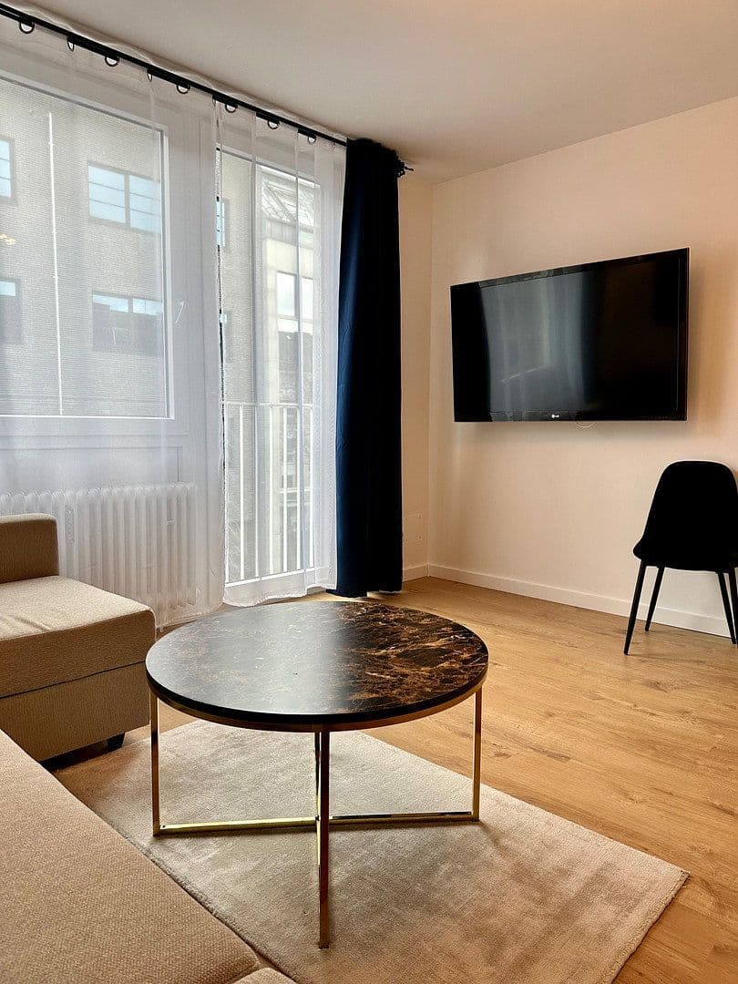 Pronájem bytu 1+1 28 m², Streitfeldstr., (Berg-am-Laim), München, Bavorsko Pronájem bytu 1+1 28 m², Streitfeldstr., (Berg-am-Laim), München, Bavorsko