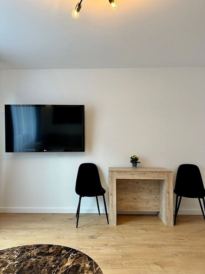 Pronájem bytu 1+1 28 m², Streitfeldstr., (Berg-am-Laim), München, Bavorsko Pronájem bytu 1+1 28 m², Streitfeldstr., (Berg-am-Laim), München, Bavorsko