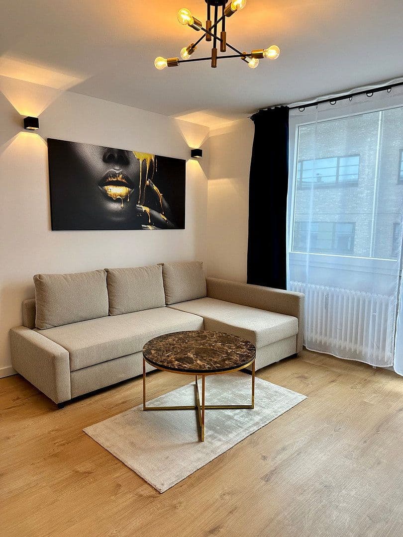 Pronájem bytu 1+1 28 m², Streitfeldstr., (Berg-am-Laim), München, Bavorsko Pronájem bytu 1+1 28 m², Streitfeldstr., (Berg-am-Laim), München, Bavorsko
