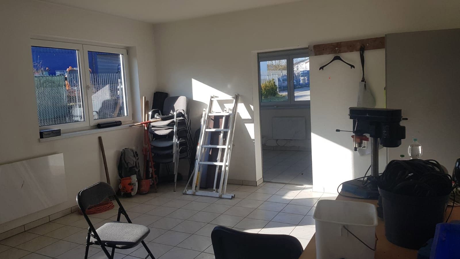 Pronájem nebytového prostoru 3.000 m², Elsbethenring 20, Pfeffenhausen, Bavorsko Pronájem nebytového prostoru 3.000 m², Elsbethenring 20, Pfeffenhausen, Bavorsko