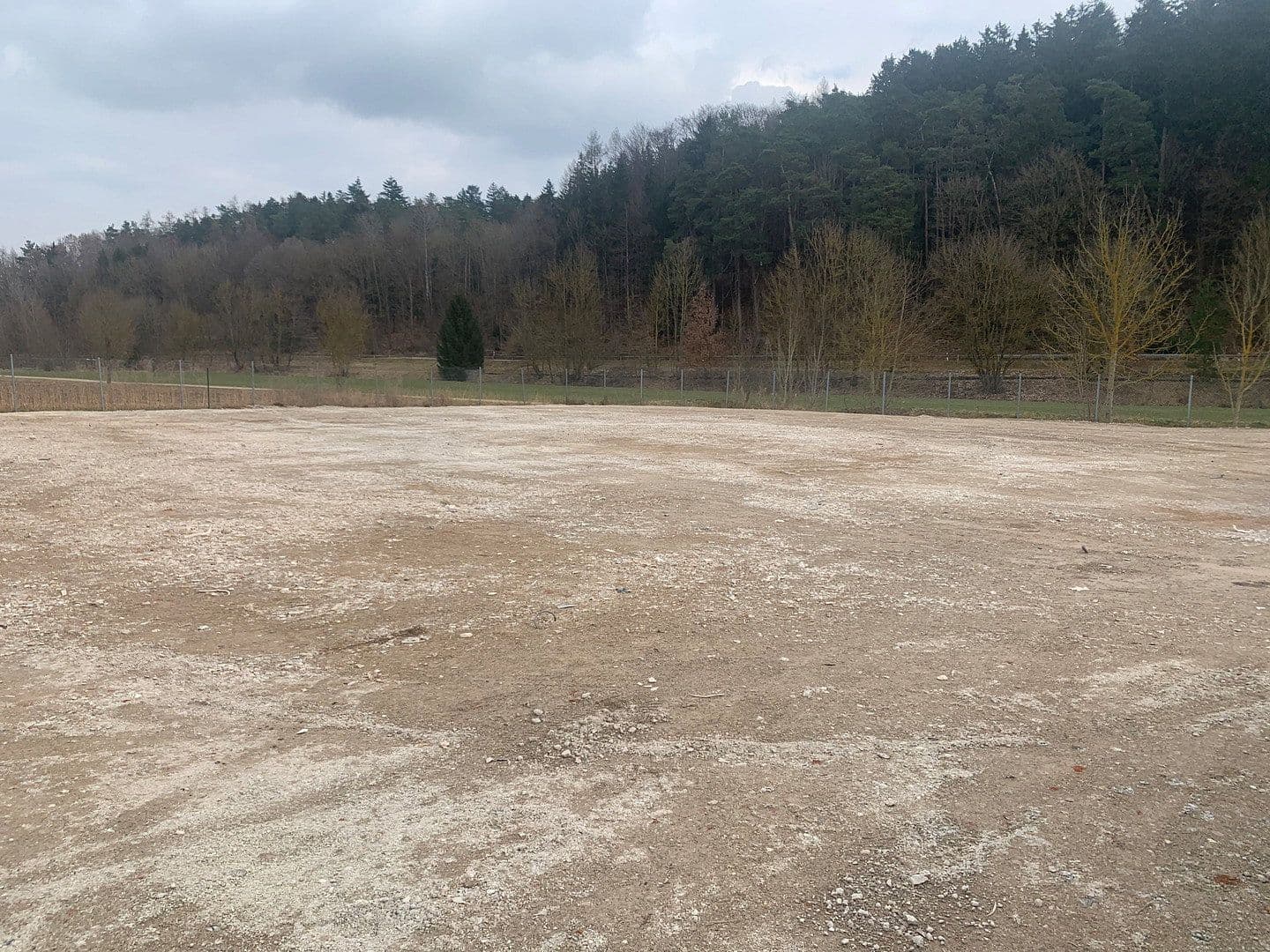 Pronájem nebytového prostoru 3.000 m², Elsbethenring 20, Pfeffenhausen, Bavorsko Pronájem nebytového prostoru 3.000 m², Elsbethenring 20, Pfeffenhausen, Bavorsko