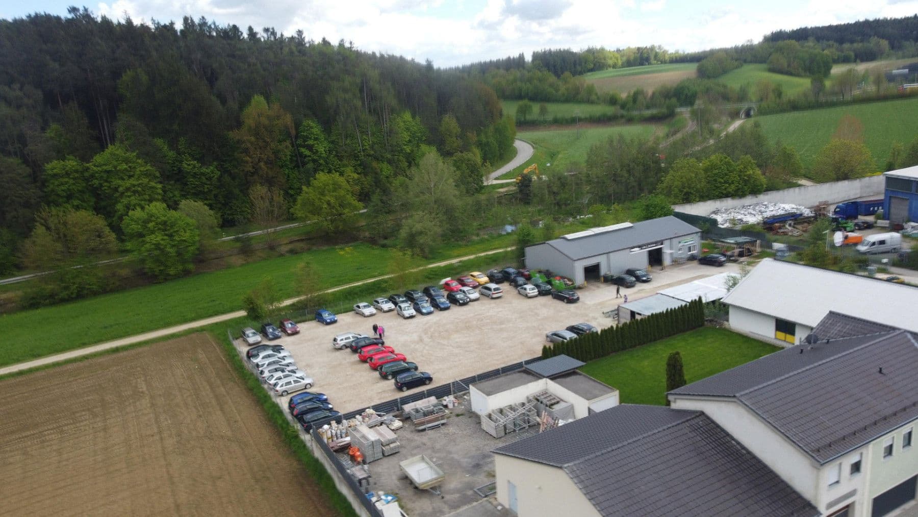 Pronájem nebytového prostoru 3.000 m², Elsbethenring 20, Pfeffenhausen, Bavorsko Pronájem nebytového prostoru 3.000 m², Elsbethenring 20, Pfeffenhausen, Bavorsko