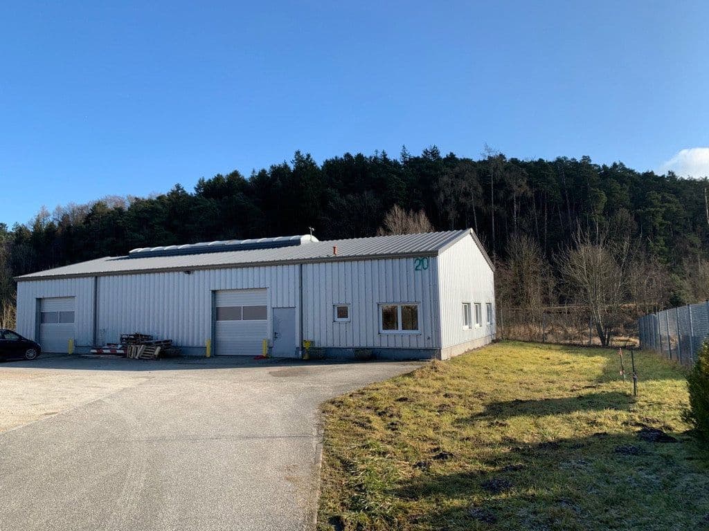 Pronájem nebytového prostoru 3.000 m², Elsbethenring 20, Pfeffenhausen, Bavorsko Pronájem nebytového prostoru 3.000 m², Elsbethenring 20, Pfeffenhausen, Bavorsko
