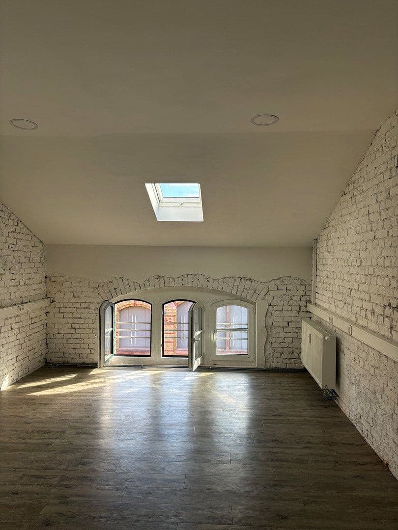Pronájem kanceláře 3.000 m², Zum Handelshof 3, Magdeburg, Sasko-Anhaltsko Pronájem kanceláře 3.000 m², Zum Handelshof 3, Magdeburg, Sasko-Anhaltsko
