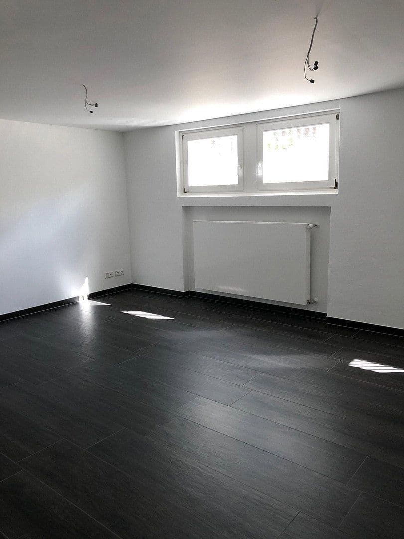 Pronájem domu 300 m², pozemek 1.899 m², Bürgstadt, Bavorsko Pronájem domu 300 m², pozemek 1.899 m², Bürgstadt, Bavorsko