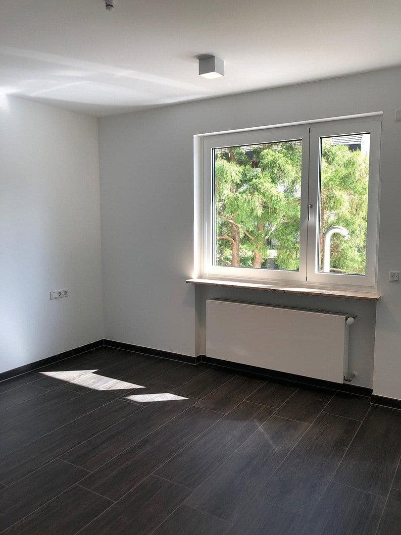 Pronájem domu 300 m², pozemek 1.899 m², Bürgstadt, Bavorsko Pronájem domu 300 m², pozemek 1.899 m², Bürgstadt, Bavorsko