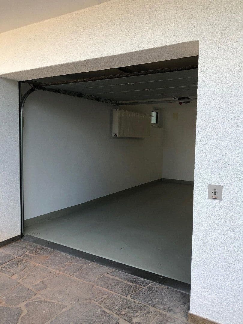 Pronájem domu 300 m², pozemek 1.899 m², Bürgstadt, Bavorsko Pronájem domu 300 m², pozemek 1.899 m², Bürgstadt, Bavorsko