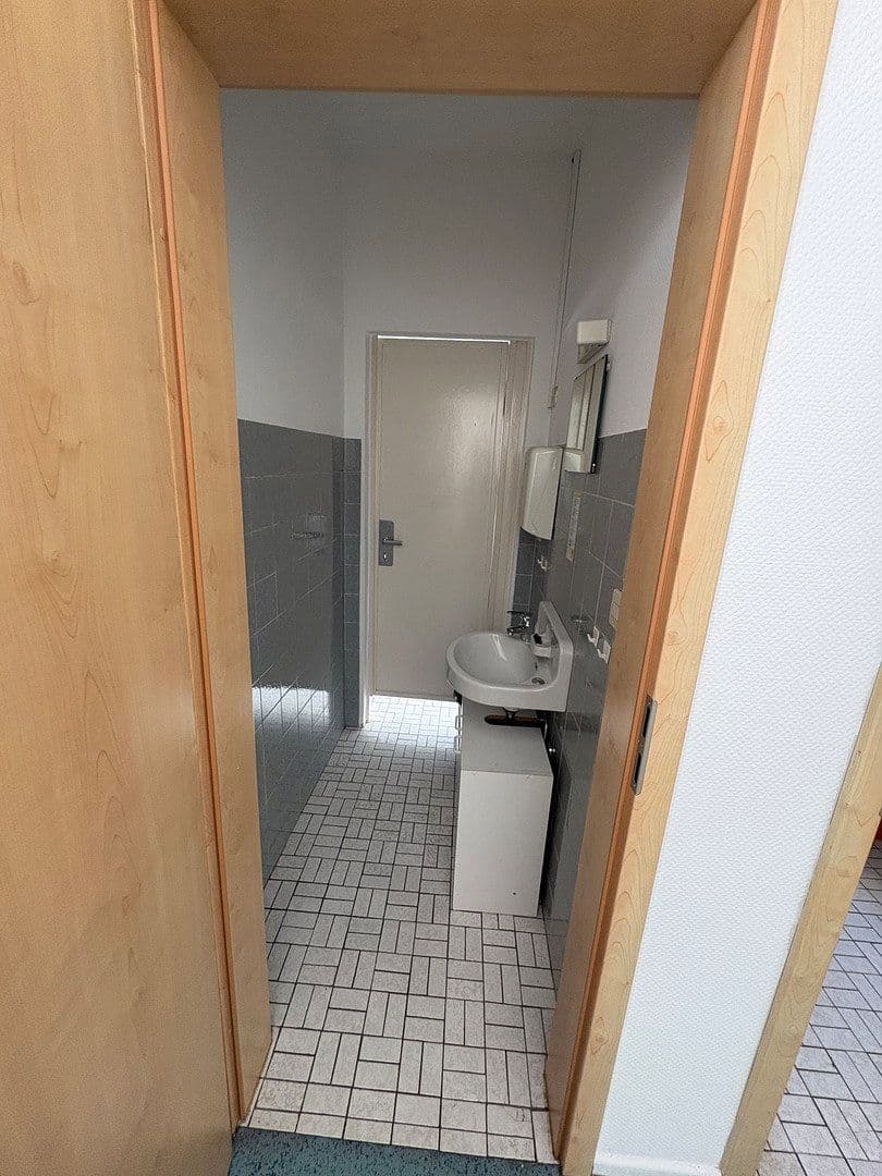 Pronájem kanceláře 103 m², Kaltenherberg, Burscheid, Severní Porýní-Vestfálsko Pronájem kanceláře 103 m², Kaltenherberg, Burscheid, Severní Porýní-Vestfálsko