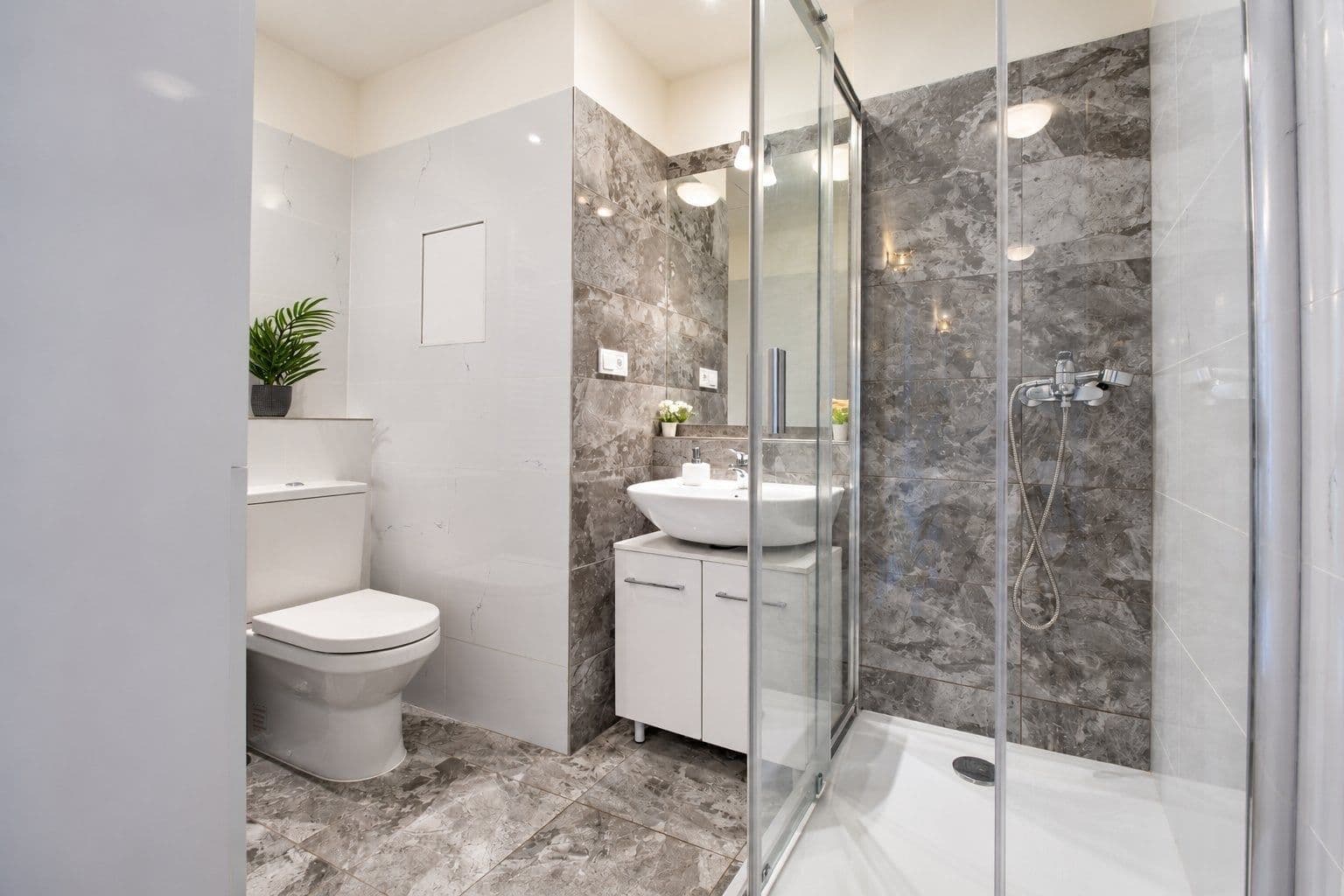 Pronájem bytu 2+kk 62 m², Březenská, Praha, Praha Pronájem bytu 2+kk 62 m², Březenská, Praha, Praha