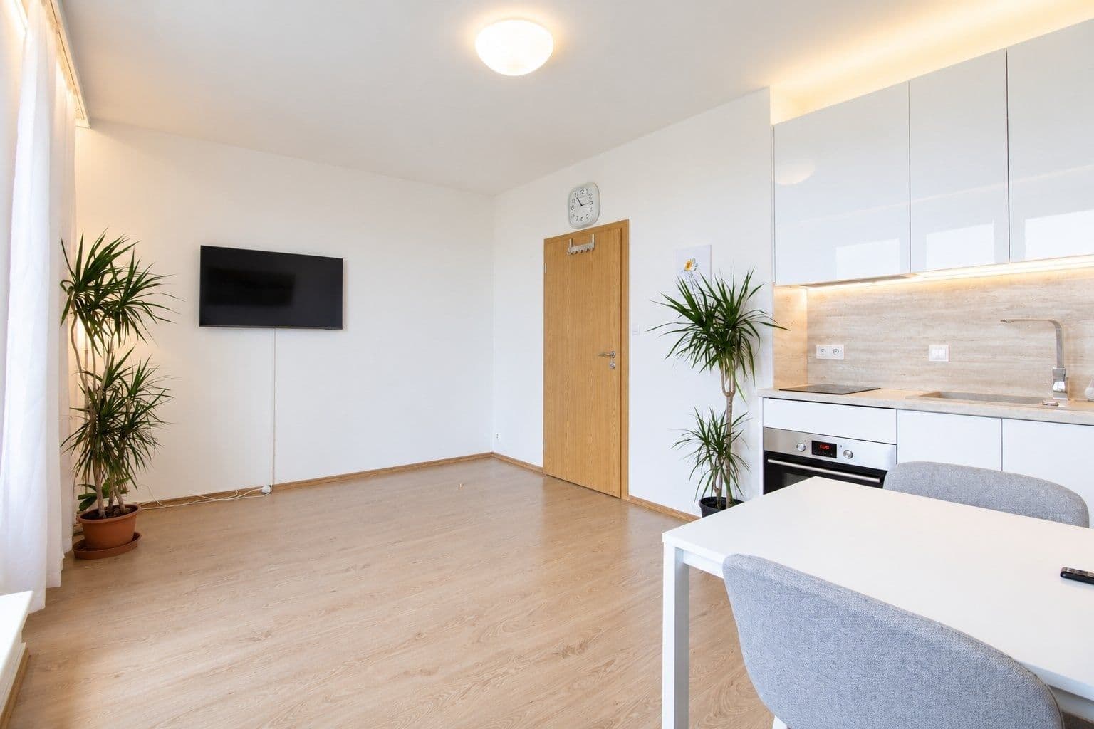 Pronájem bytu 2+kk 62 m², Březenská, Praha, Praha Pronájem bytu 2+kk 62 m², Březenská, Praha, Praha