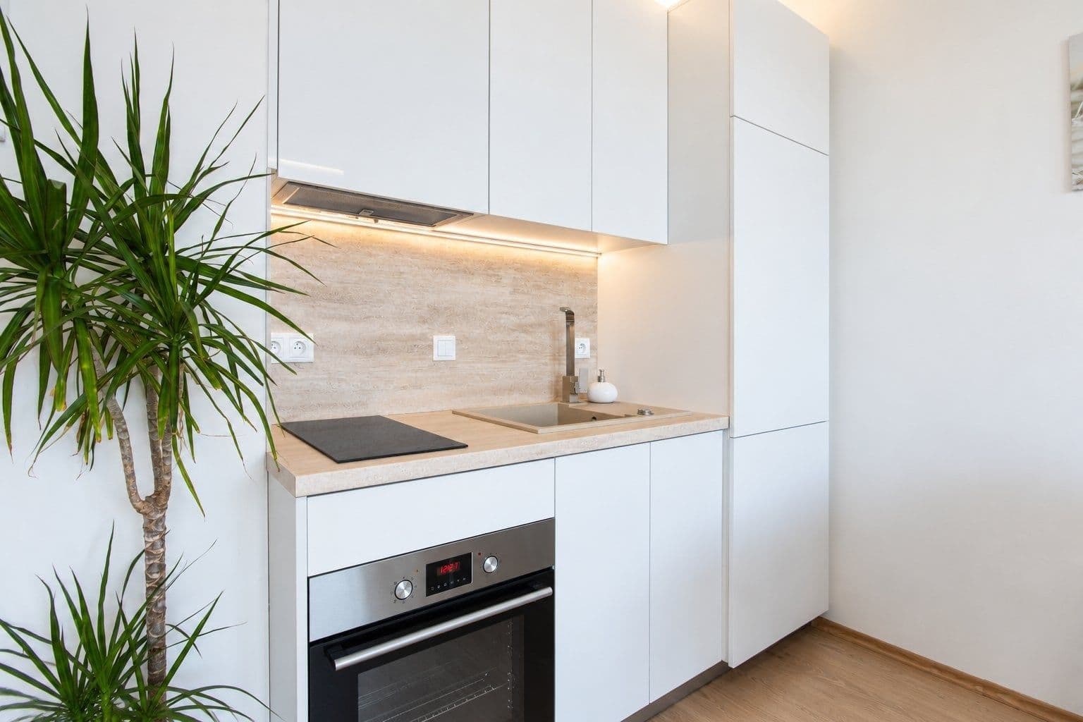 Pronájem bytu 2+kk 62 m², Březenská, Praha, Praha Pronájem bytu 2+kk 62 m², Březenská, Praha, Praha