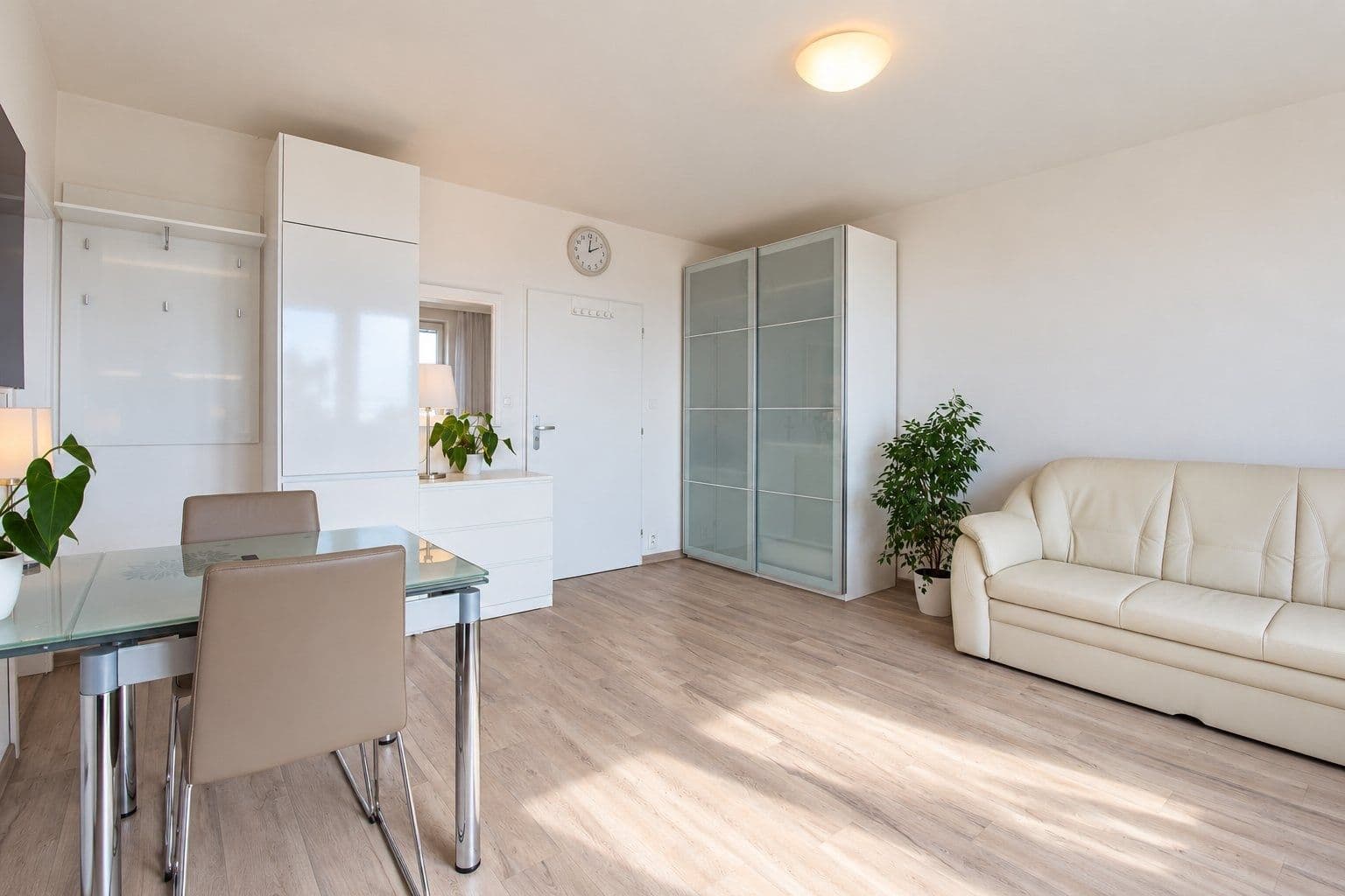 Pronájem bytu 2+kk 69 m², Březenská, Praha, Praha Pronájem bytu 2+kk 69 m², Březenská, Praha, Praha