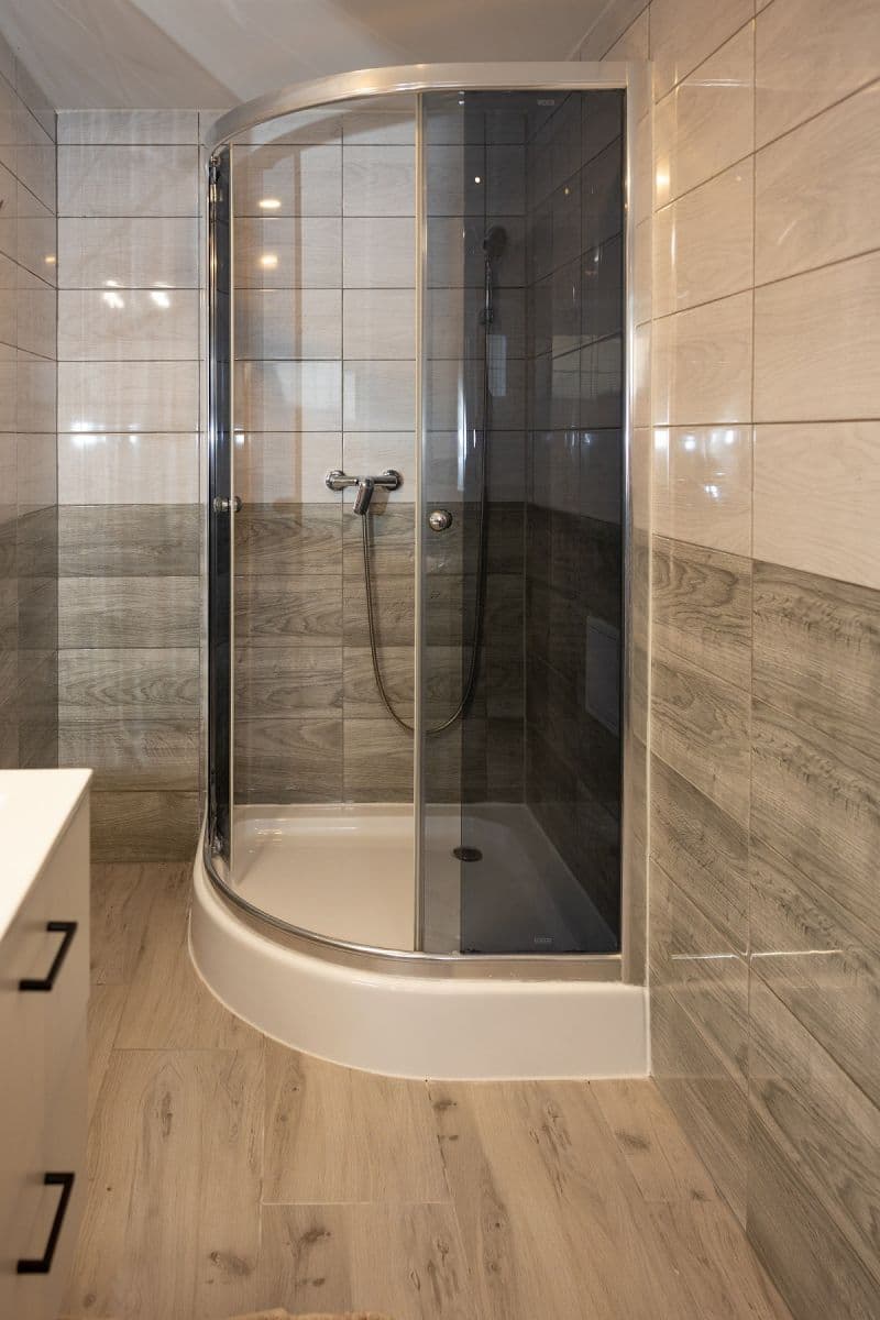 Prodej nebytového prostoru 35 m², Ouvalova, Slaný, Středočeský kraj Prodej nebytového prostoru 35 m², Ouvalova, Slaný, Středočeský kraj