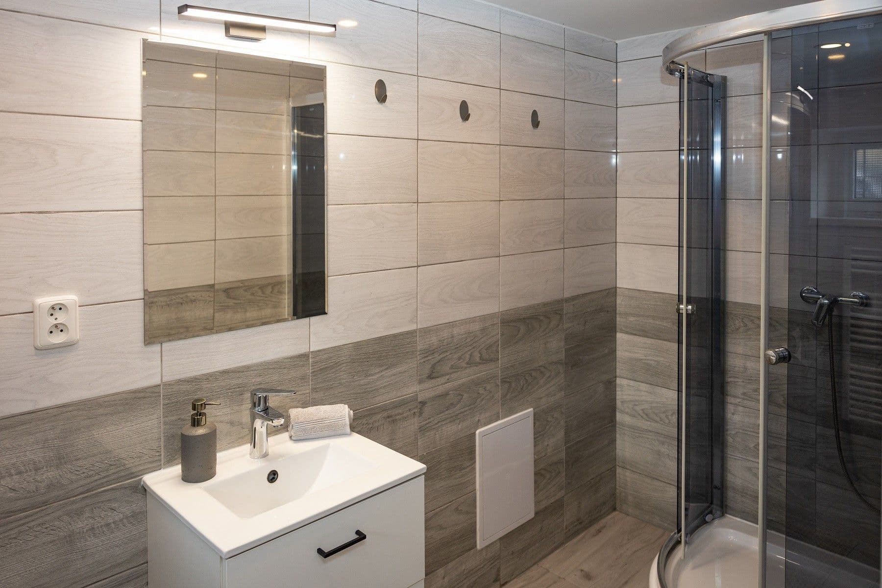 Prodej nebytového prostoru 35 m², Ouvalova, Slaný, Středočeský kraj Prodej nebytového prostoru 35 m², Ouvalova, Slaný, Středočeský kraj