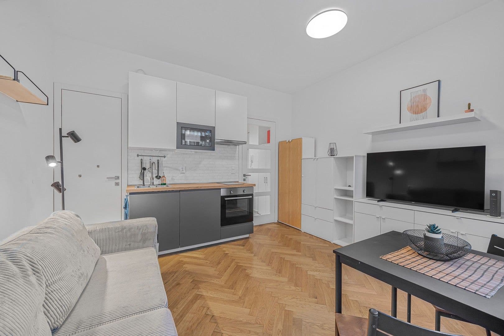Pronájem bytu 1+kk 23 m², Pplk. Sochora, Praha, Praha Pronájem bytu 1+kk 23 m², Pplk. Sochora, Praha, Praha