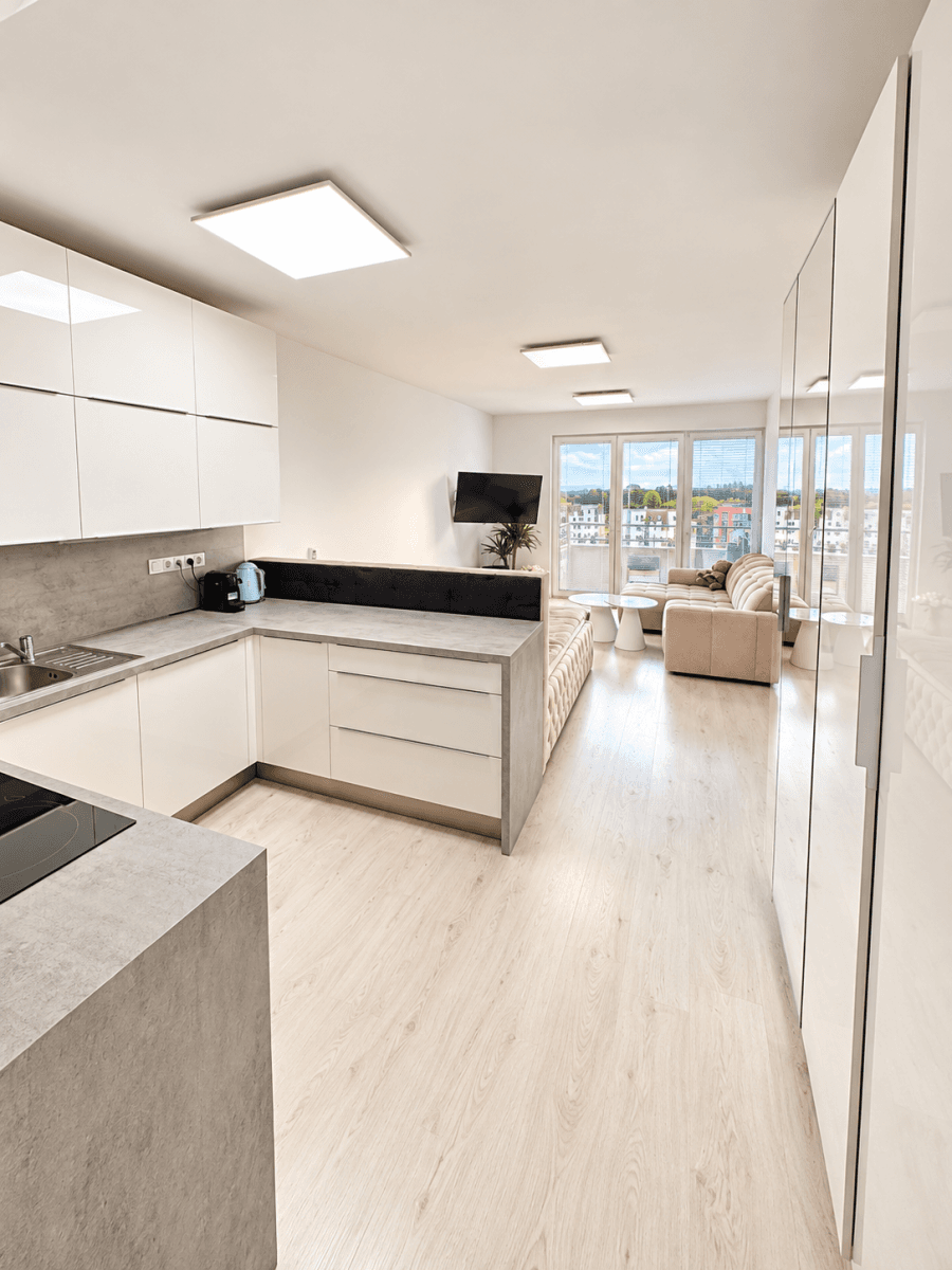 Prodej bytu 1+kk 38 m², Kadečkové, Praha, Praha Prodej bytu 1+kk 38 m², Kadečkové, Praha, Praha