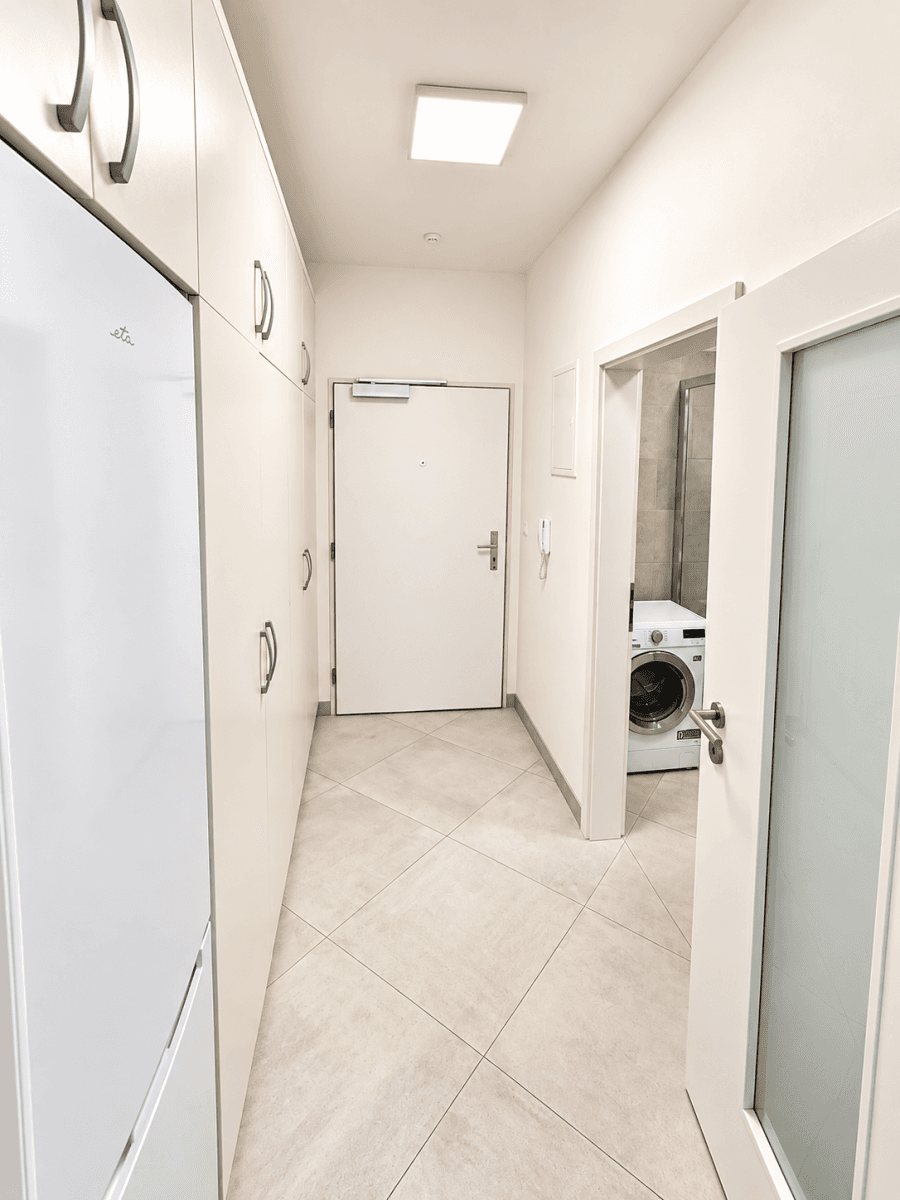 Prodej bytu 1+kk 38 m², Kadečkové, Praha, Praha Prodej bytu 1+kk 38 m², Kadečkové, Praha, Praha