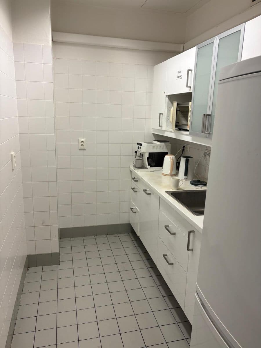 Pronájem nebytového prostoru 25 m², Purkyňova, Praha, Praha Pronájem nebytového prostoru 25 m², Purkyňova, Praha, Praha