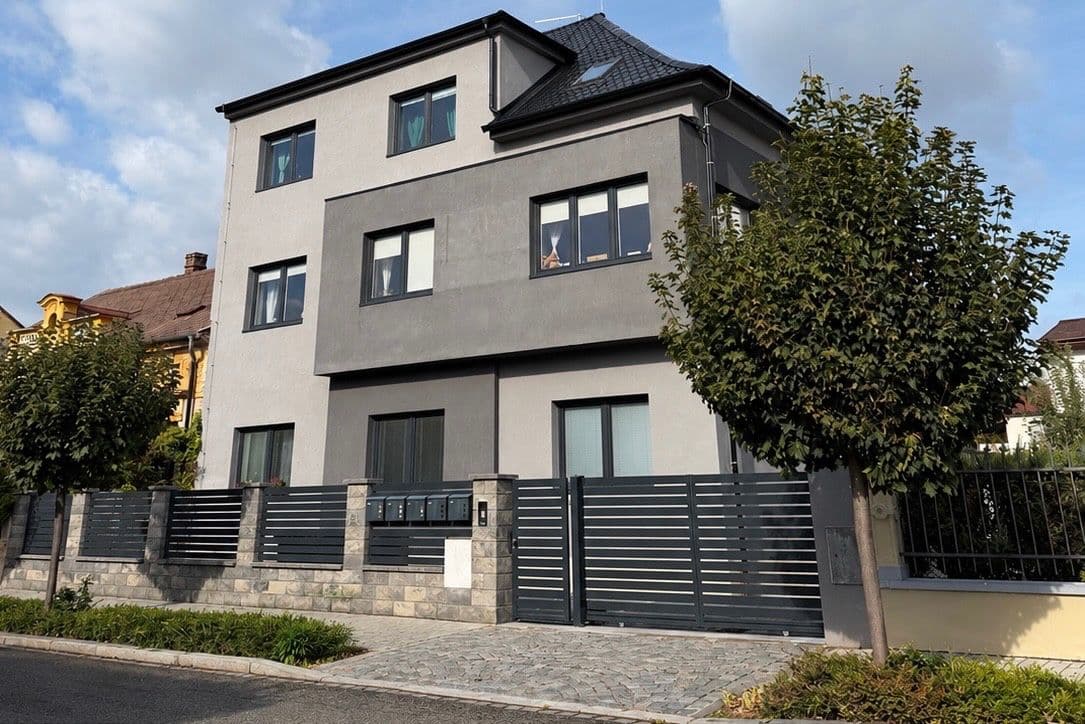 Pronájem bytu 1+kk 66 m², Komenského, Nymburk, Středočeský kraj Pronájem bytu 1+kk 66 m², Komenského, Nymburk, Středočeský kraj