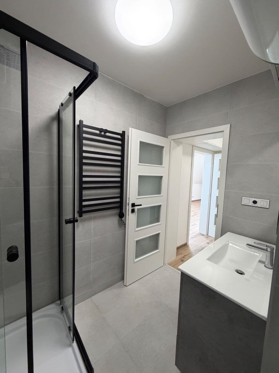 Pronájem bytu 1+kk 66 m², Komenského, Nymburk, Středočeský kraj Pronájem bytu 1+kk 66 m², Komenského, Nymburk, Středočeský kraj