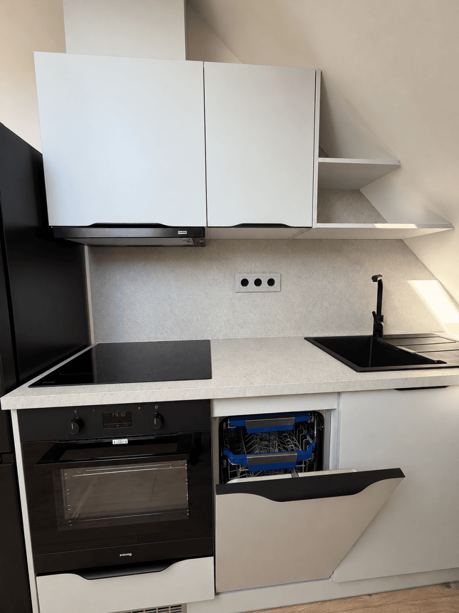 Pronájem bytu 1+kk 66 m², Komenského, Nymburk, Středočeský kraj Pronájem bytu 1+kk 66 m², Komenského, Nymburk, Středočeský kraj
