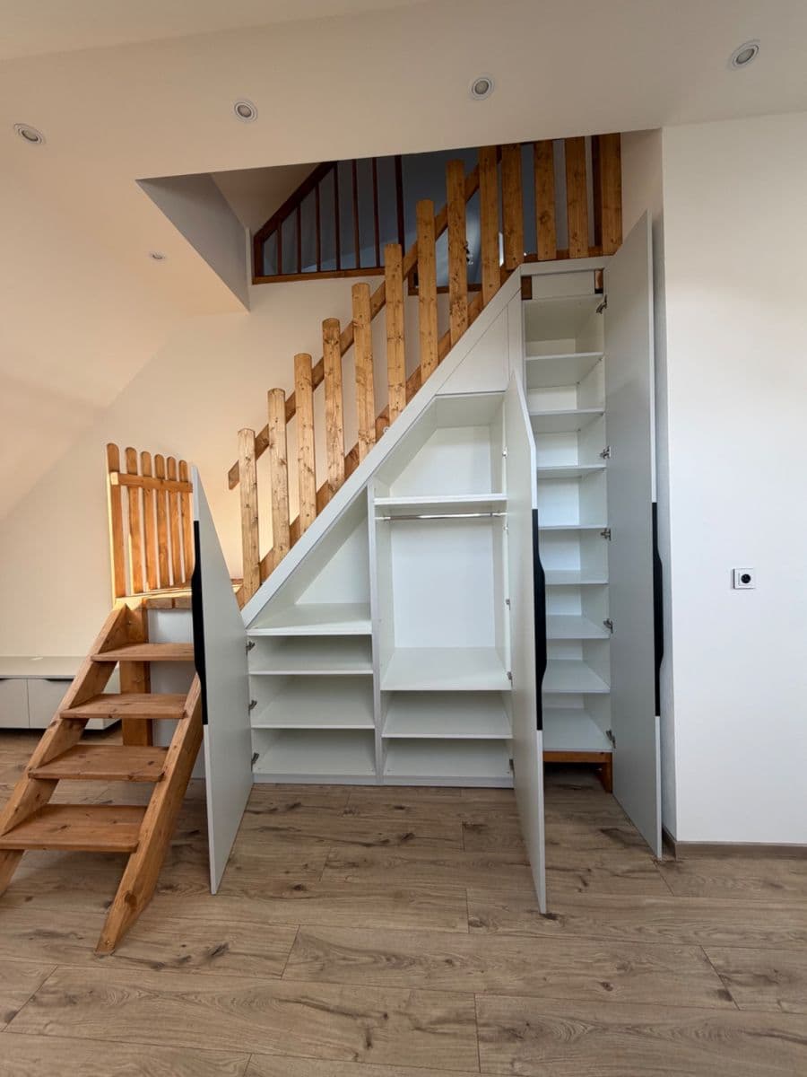 Pronájem bytu 1+kk 66 m², Komenského, Nymburk, Středočeský kraj Pronájem bytu 1+kk 66 m², Komenského, Nymburk, Středočeský kraj