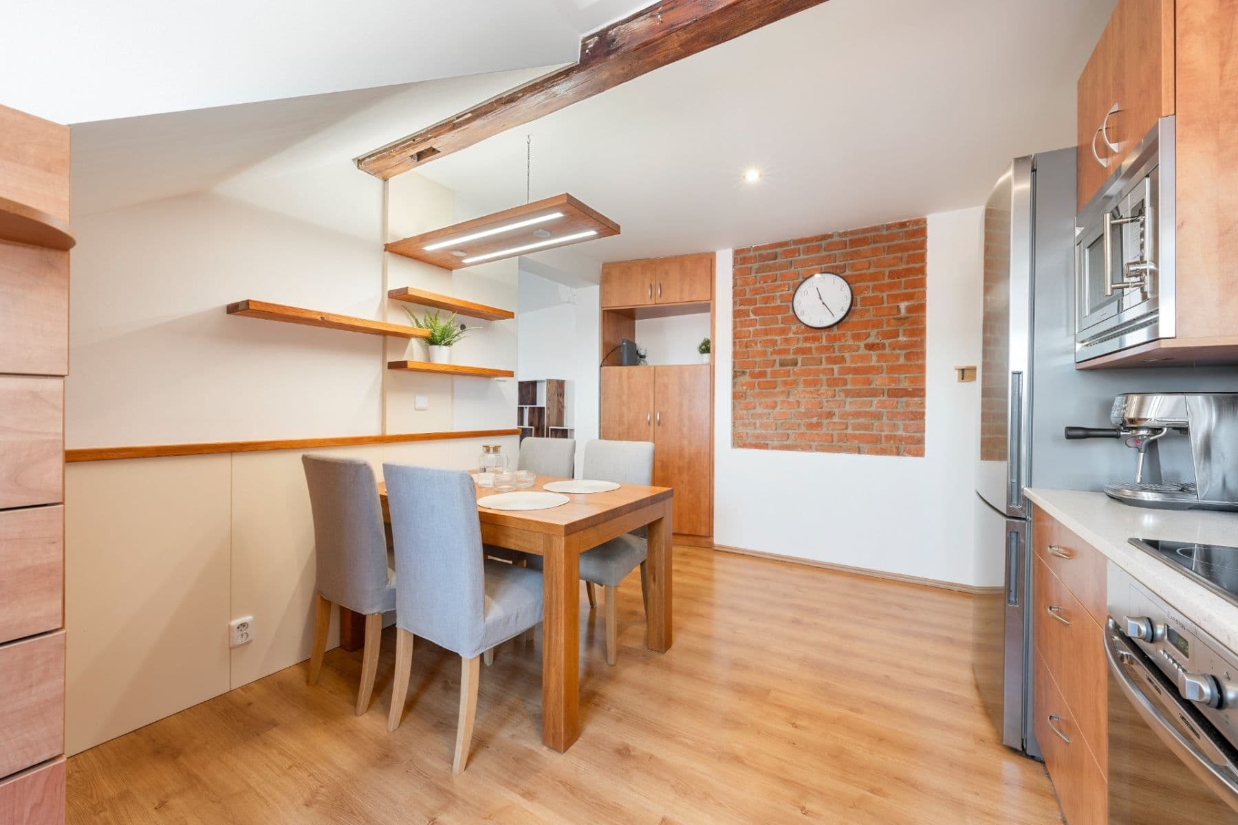 Prodej bytu 4+1 139 m², Tržní, Brno, Jihomoravský kraj Prodej bytu 4+1 139 m², Tržní, Brno, Jihomoravský kraj