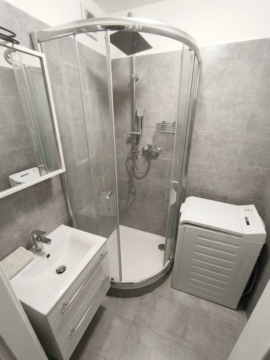 Prodej bytu 4+kk 77 m², Hrusická, Praha, Praha Prodej bytu 4+kk 77 m², Hrusická, Praha, Praha