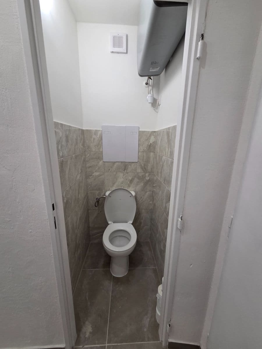 Pronájem bytu 3+1 73 m², Na Královkách, Kuřim, Jihomoravský kraj Pronájem bytu 3+1 73 m², Na Královkách, Kuřim, Jihomoravský kraj