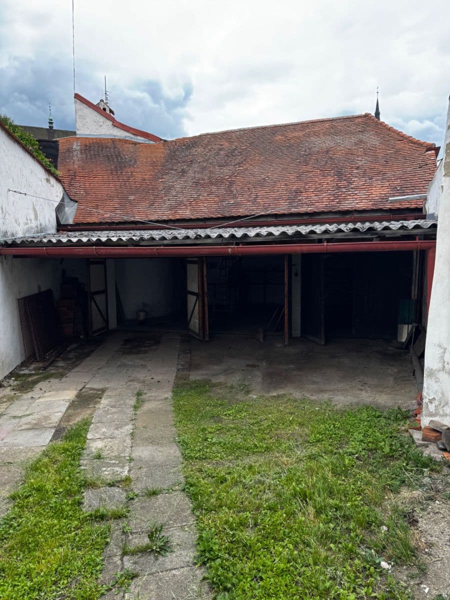 Pronájem garáže 227 m², Český Krumlov, Jihočeský kraj Pronájem garáže 227 m², Český Krumlov, Jihočeský kraj