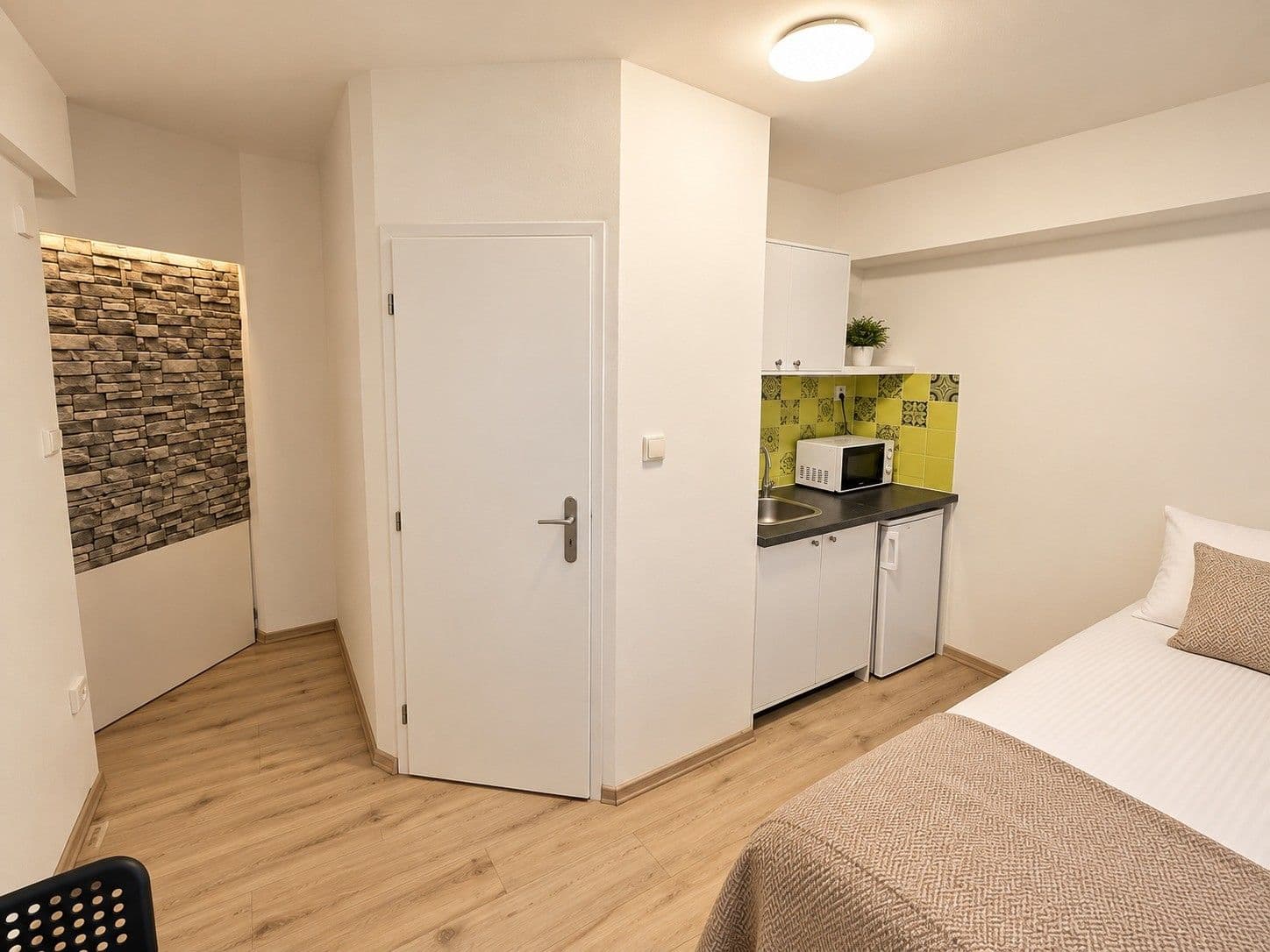 Pronájem bytu 1+kk 13 m², Vrážská, Praha, Praha Pronájem bytu 1+kk 13 m², Vrážská, Praha, Praha