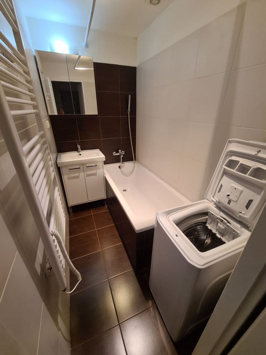 Pronájem bytu 2+kk 46 m², Bouřilova, Praha, Praha Pronájem bytu 2+kk 46 m², Bouřilova, Praha, Praha
