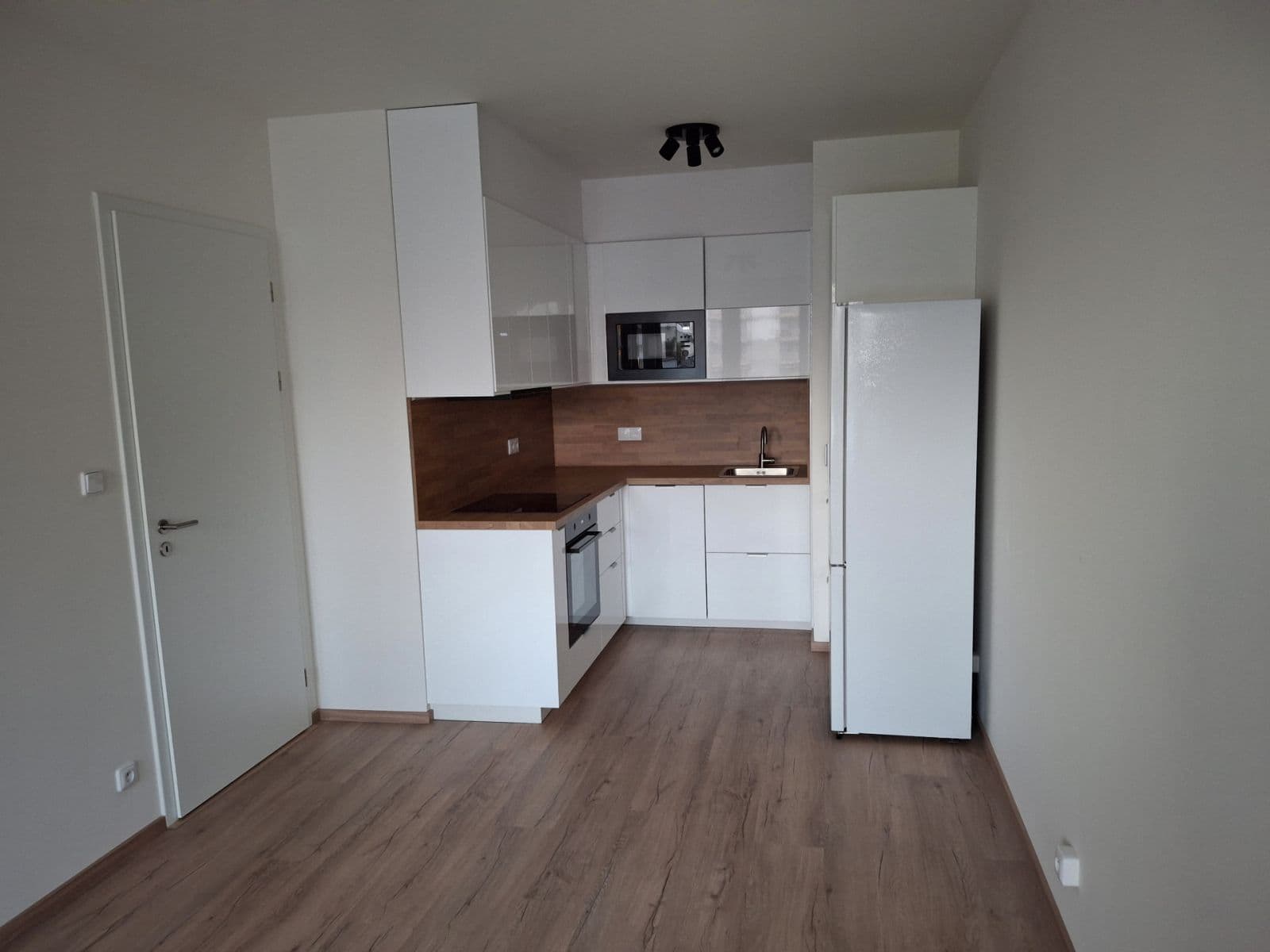 Pronájem bytu 2+kk 43 m², Pod Harfou, Praha, Praha Pronájem bytu 2+kk 43 m², Pod Harfou, Praha, Praha