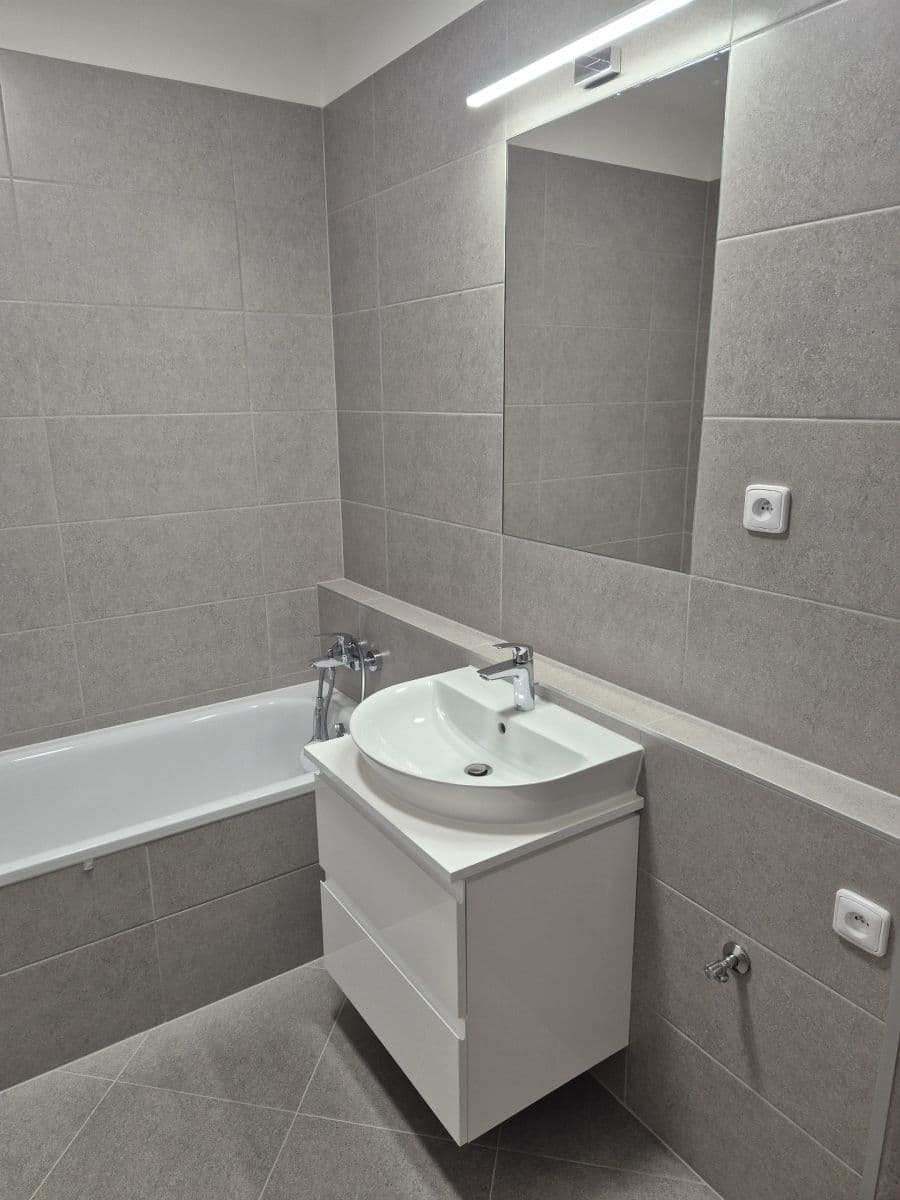 Pronájem bytu 2+kk 43 m², Pod Harfou, Praha, Praha Pronájem bytu 2+kk 43 m², Pod Harfou, Praha, Praha