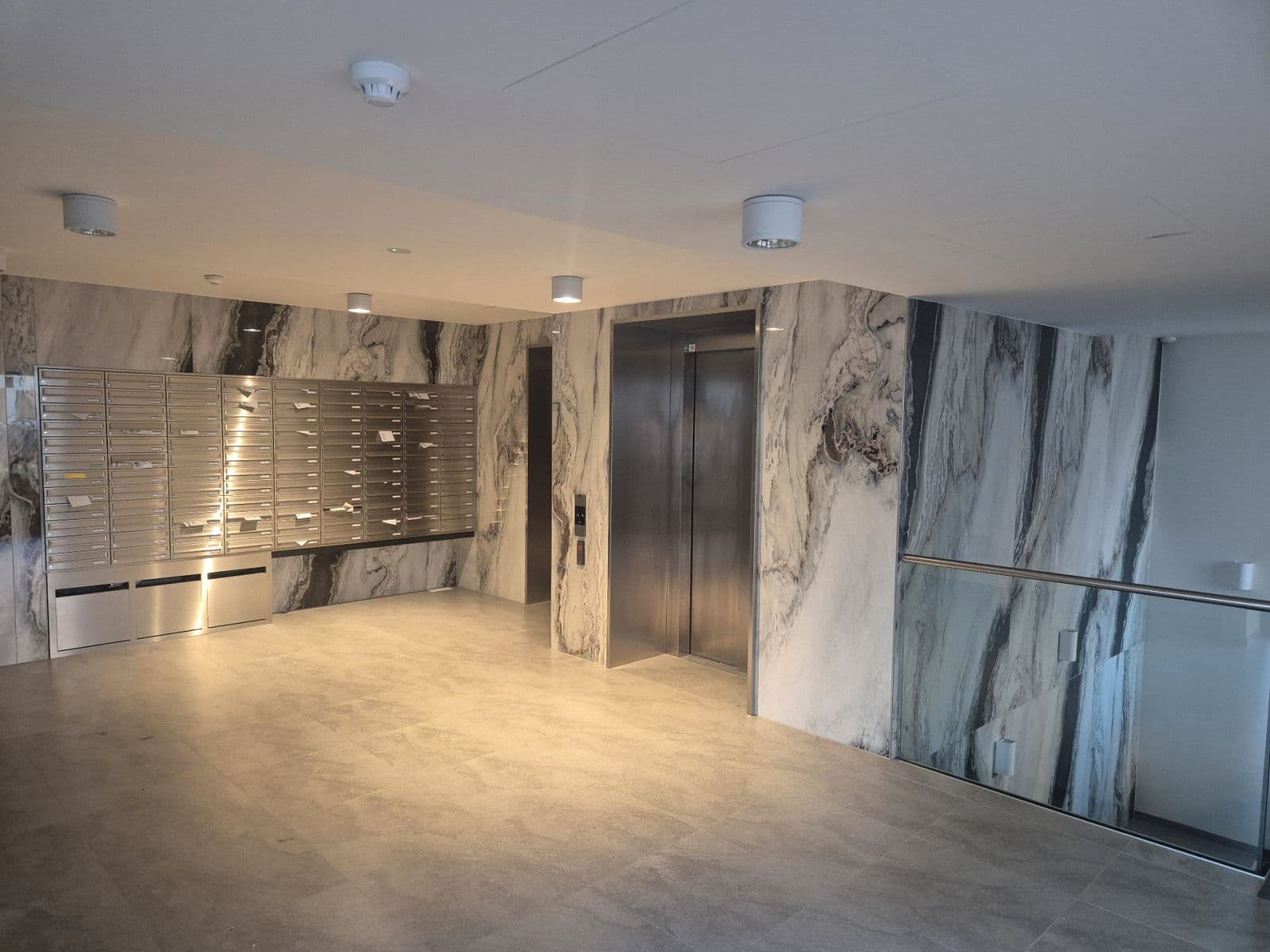 Pronájem bytu 2+kk 43 m², Pod Harfou, Praha, Praha Pronájem bytu 2+kk 43 m², Pod Harfou, Praha, Praha