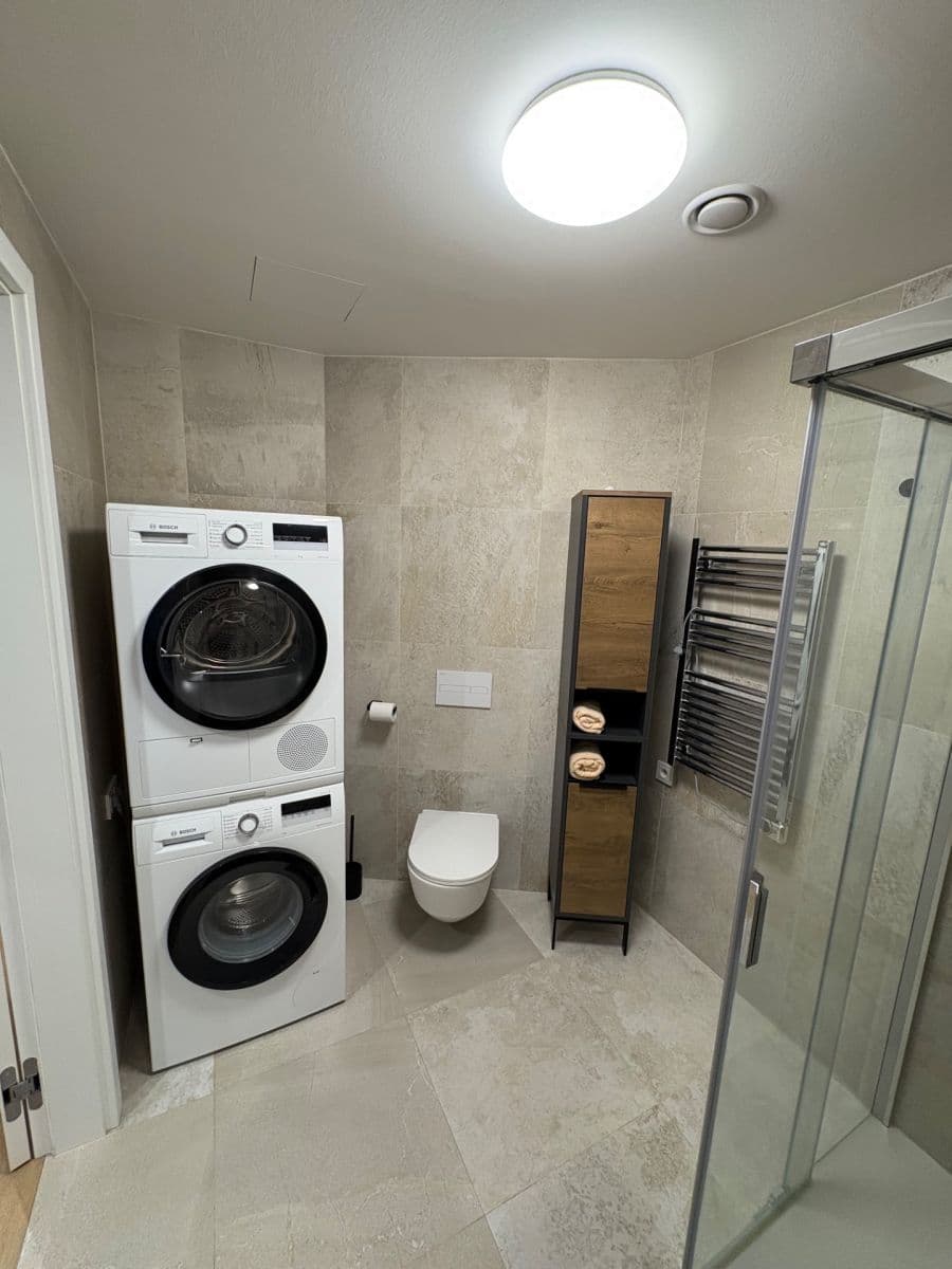Pronájem bytu 1+kk 40 m², Skálové, Praha, Praha Pronájem bytu 1+kk 40 m², Skálové, Praha, Praha