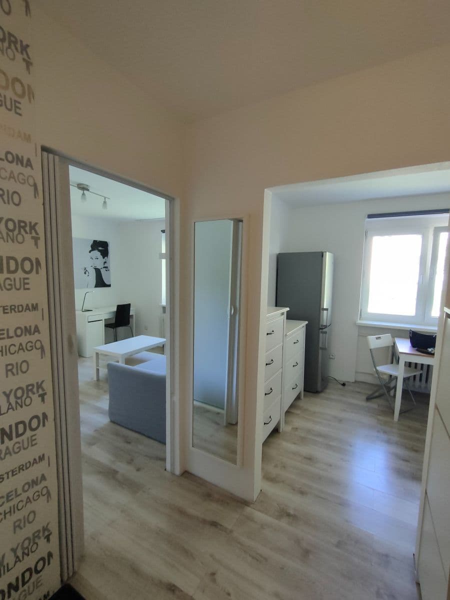 Pronájem bytu 1+1 30 m², J. A. Komenského, Stochov, Středočeský kraj Pronájem bytu 1+1 30 m², J. A. Komenského, Stochov, Středočeský kraj