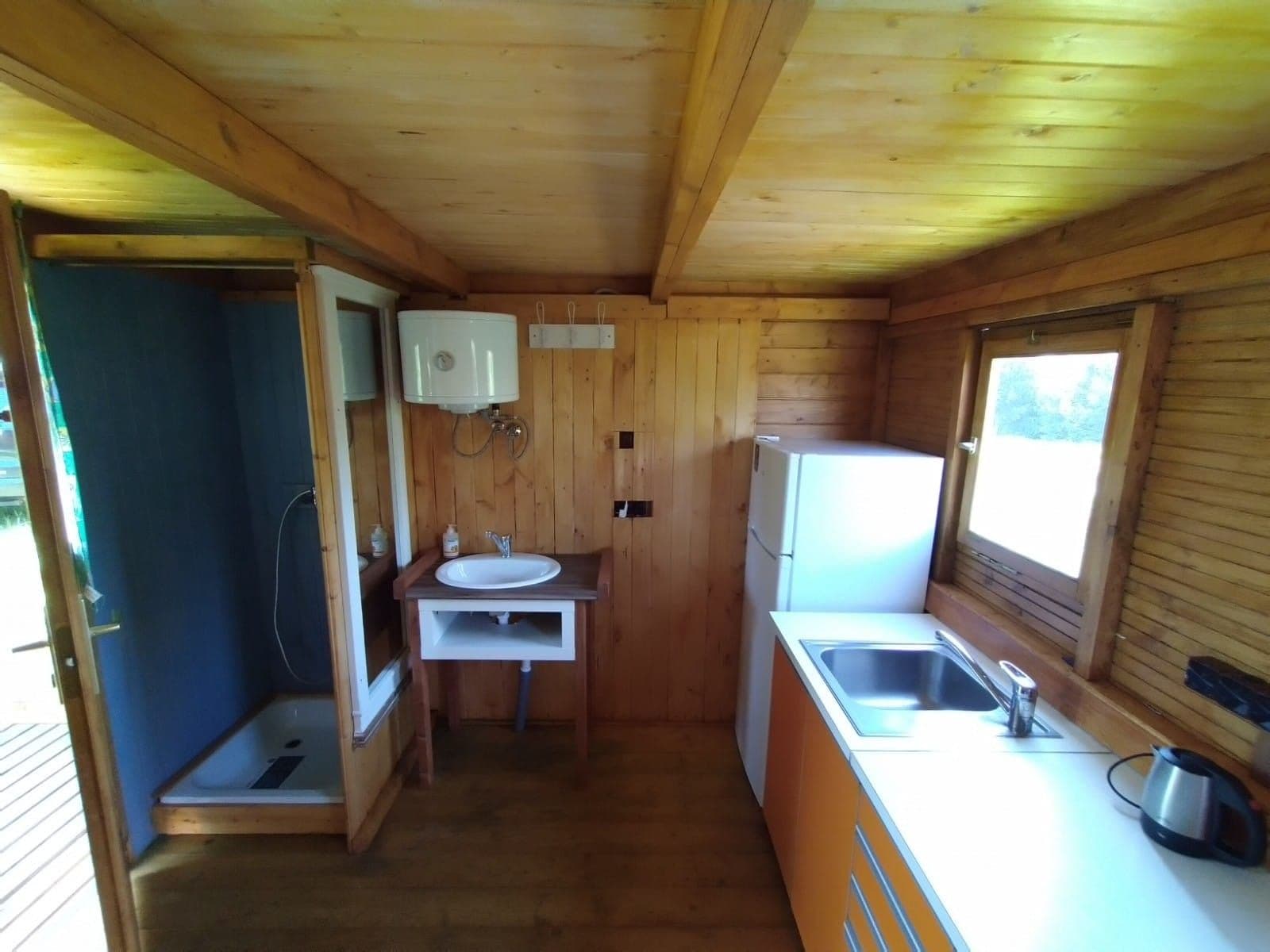 Prodej chaty, chalupy 55 m², pozemek 1.011 m², Skuhrov, Středočeský kraj Prodej chaty, chalupy 55 m², pozemek 1.011 m², Skuhrov, Středočeský kraj
