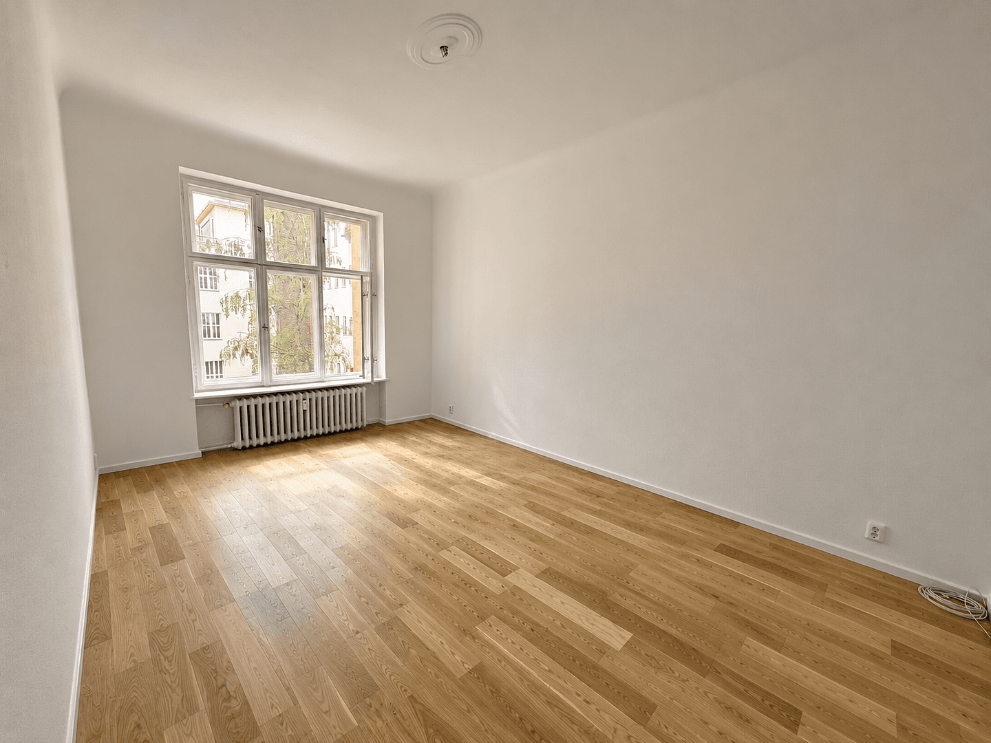 Pronájem bytu 4+1 127 m², Duisburgerstr., Berlin, Berlín Pronájem bytu 4+1 127 m², Duisburgerstr., Berlin, Berlín