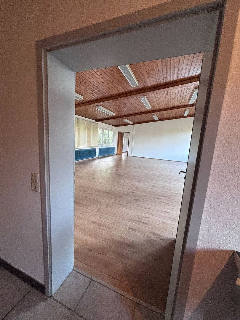 Pronájem kanceláře 130 m², Bunsenstrasse 22, Böblingen, Bádensko-Württembersko Pronájem kanceláře 130 m², Bunsenstrasse 22, Böblingen, Bádensko-Württembersko