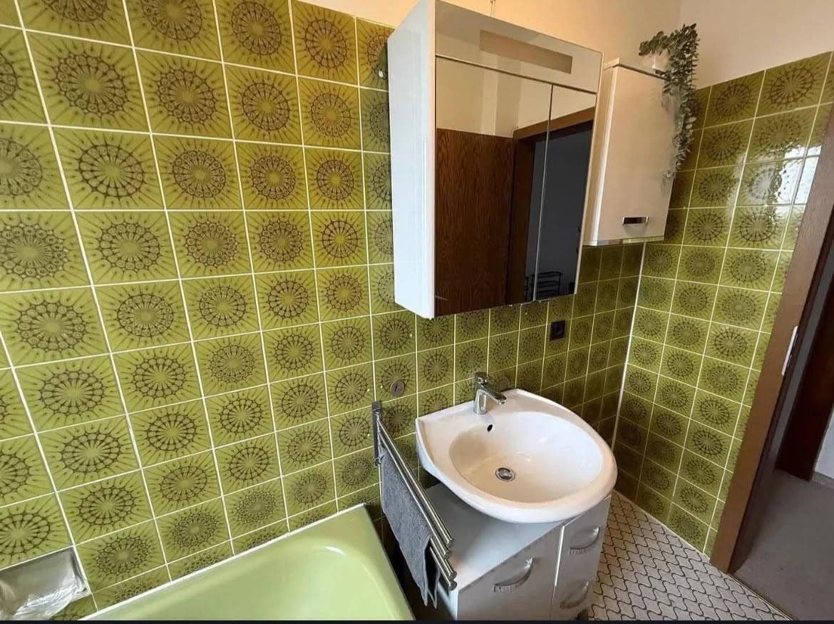 Pronájem bytu 1+1 25 m², Würzburger Ring 35, Erlangen, Bavorsko Pronájem bytu 1+1 25 m², Würzburger Ring 35, Erlangen, Bavorsko