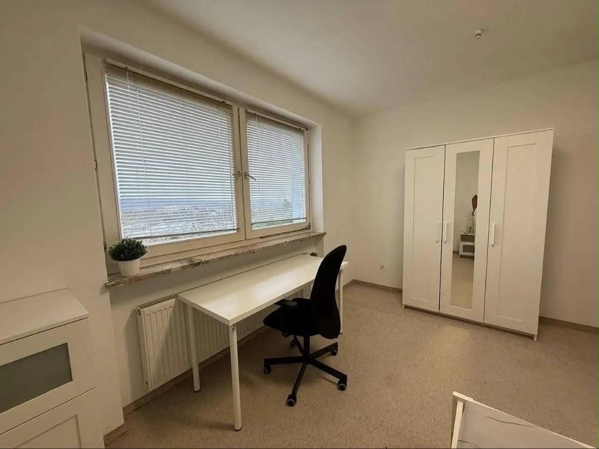 Pronájem bytu 1+1 25 m², Würzburger Ring 35, Erlangen, Bavorsko Pronájem bytu 1+1 25 m², Würzburger Ring 35, Erlangen, Bavorsko