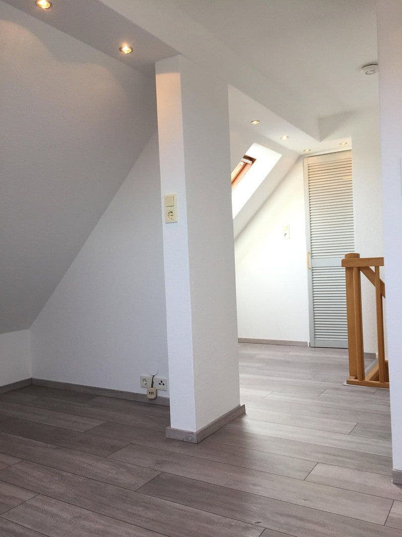 Prodej bytu 4+1 77 m², Hölderlin Str. 2, Stuhr, Dolní Sasko Prodej bytu 4+1 77 m², Hölderlin Str. 2, Stuhr, Dolní Sasko