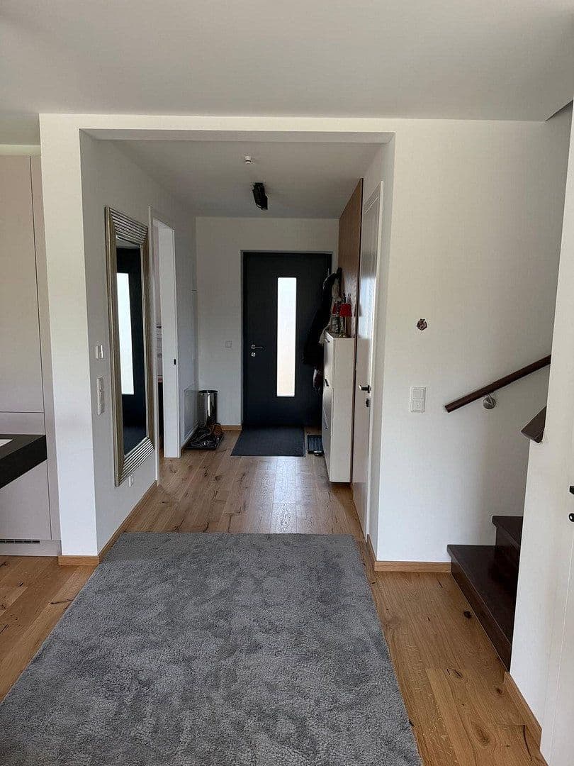 Pronájem domu 144 m², pozemek 300 m², Laupheimer Str.12/1, Burgrieden, Bádensko-Württembersko Pronájem domu 144 m², pozemek 300 m², Laupheimer Str.12/1, Burgrieden, Bádensko-Württembersko