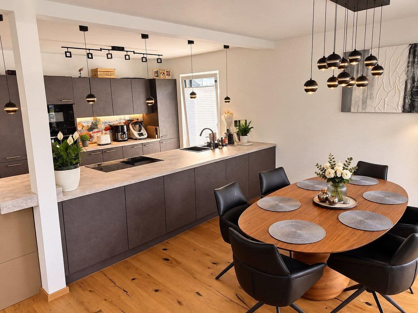 Pronájem domu 144 m², pozemek 300 m², Laupheimer Str.12/1, Burgrieden, Bádensko-Württembersko Pronájem domu 144 m², pozemek 300 m², Laupheimer Str.12/1, Burgrieden, Bádensko-Württembersko