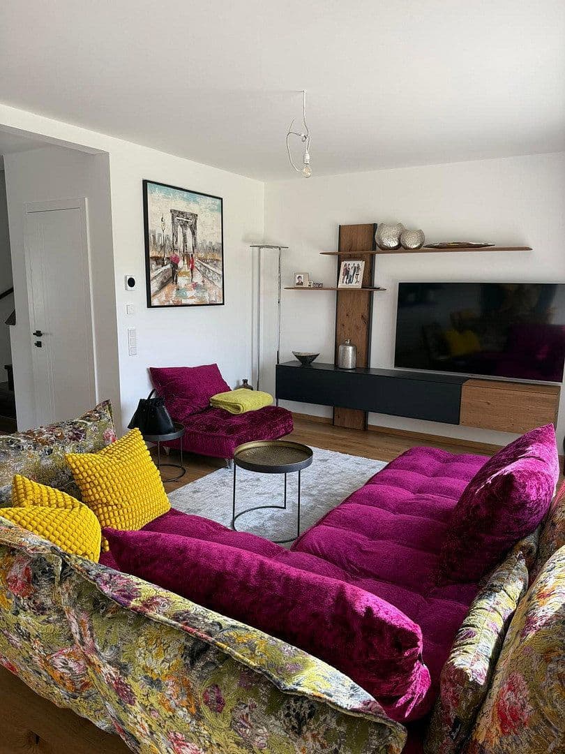 Pronájem domu 144 m², pozemek 300 m², Laupheimer Str.12/1, Burgrieden, Bádensko-Württembersko Pronájem domu 144 m², pozemek 300 m², Laupheimer Str.12/1, Burgrieden, Bádensko-Württembersko