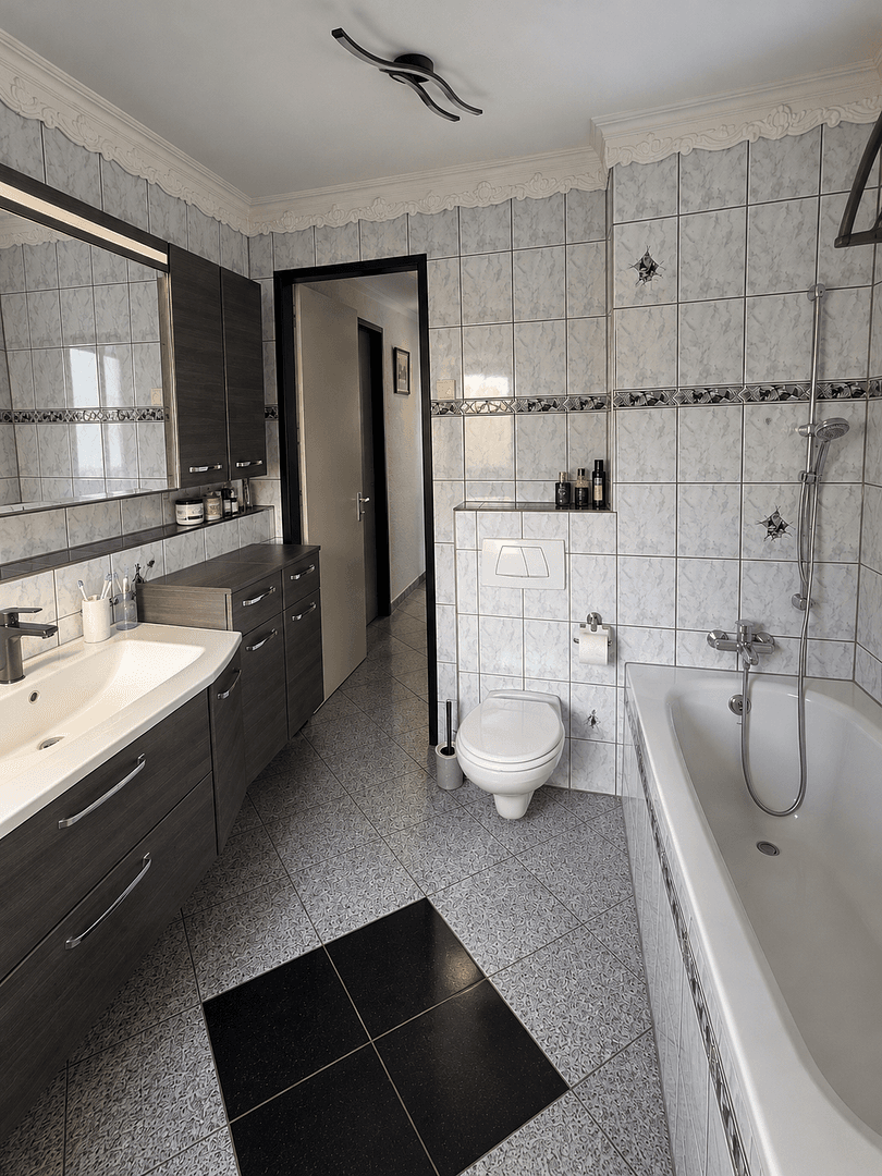 Prodej domu 107 m², pozemek 188 m², Neuss, Severní Porýní-Vestfálsko Prodej domu 107 m², pozemek 188 m², Neuss, Severní Porýní-Vestfálsko